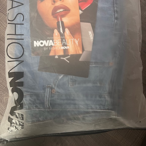 Fashion Nova Ripped Dad jeans size13 wide - Picture 9 of 13